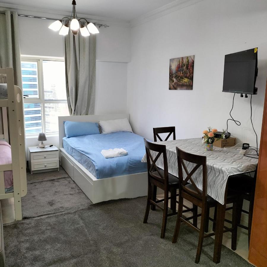 Private In Tecom Next To Metro Station Апартаменты